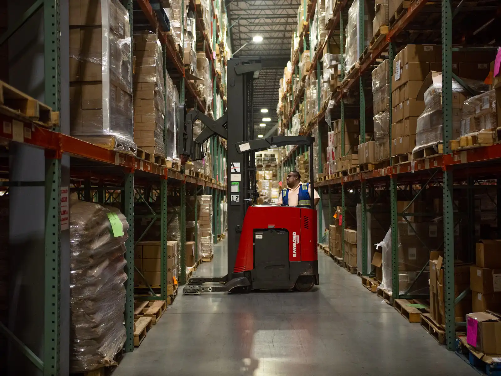 omnichannel fulfillment center